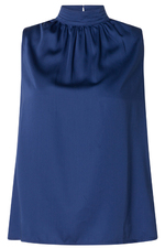 YEST singlet Shakira