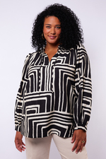 Exxcellent top abstracte print