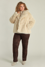 Jas Antonia Yest Curve