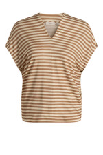 Yest Curve shirt Nessa