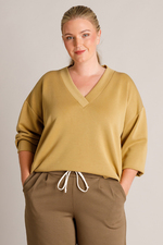 Yest Curve sweater Teona