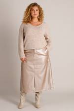 Yest Curve rok YChadia Essential